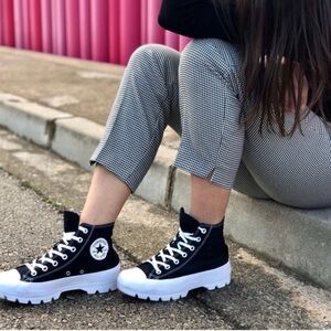 Converse Chuck Taylor All Star Lugged High Top Sneakers 565901C